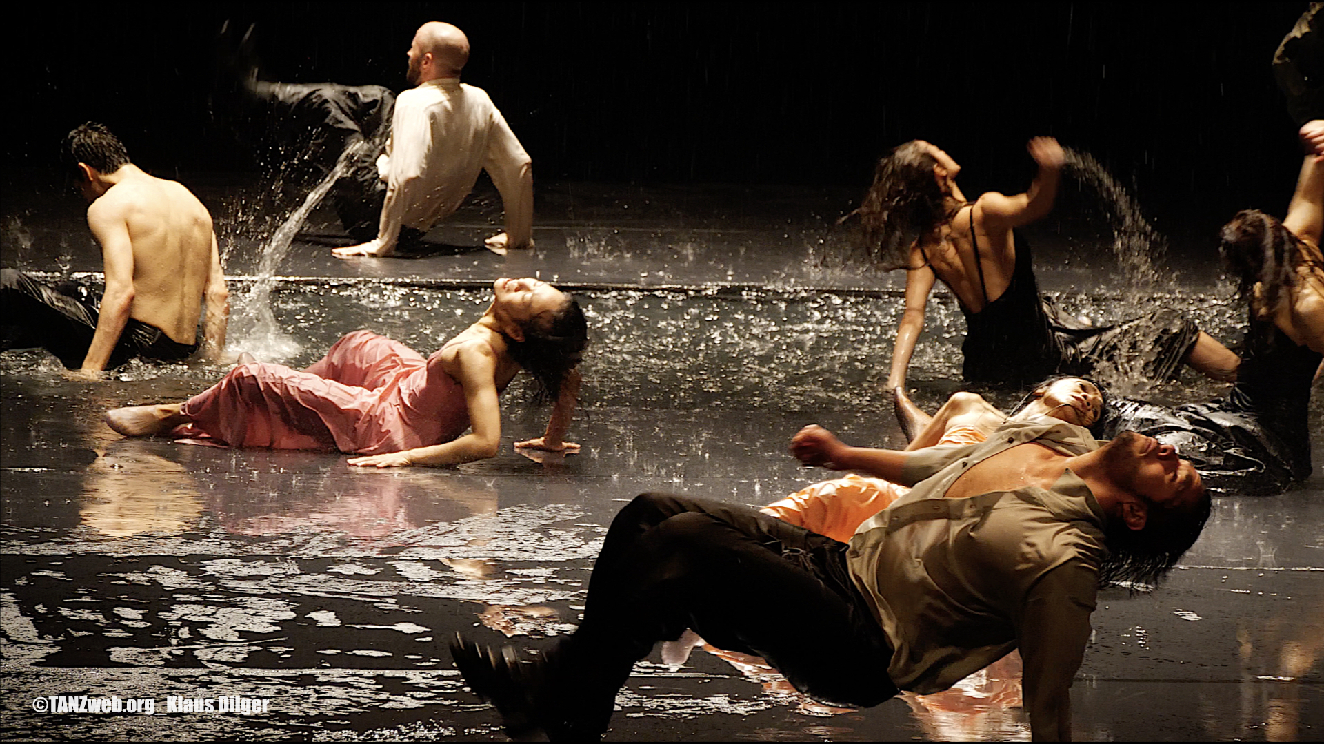 VOLLMOND_Pina-Bausch©TANZweb.org_Klaus-Dilger