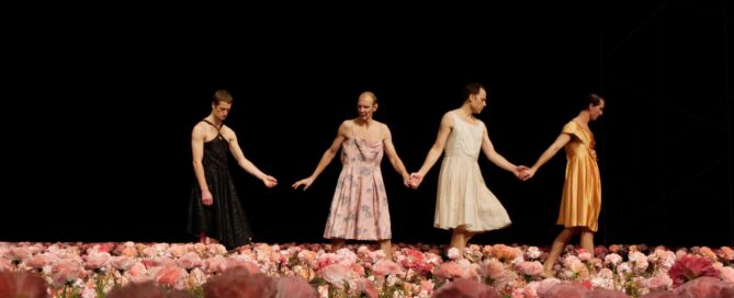 NELKEN_Pina-Bausch©TANZweb.org_Klaus-Dilger