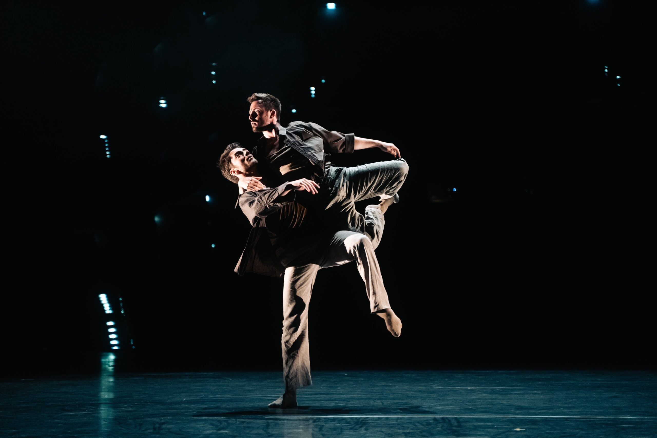 allessio_damiani_burdens_of_being_c_tatsuki_takada