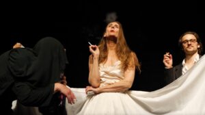 VIKTOR_Pina-Bausch©Klaus-Dilger