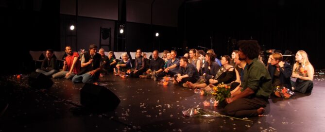Simurgh_DIKdanstheater©TANZweb.org_Klaus-Dilger